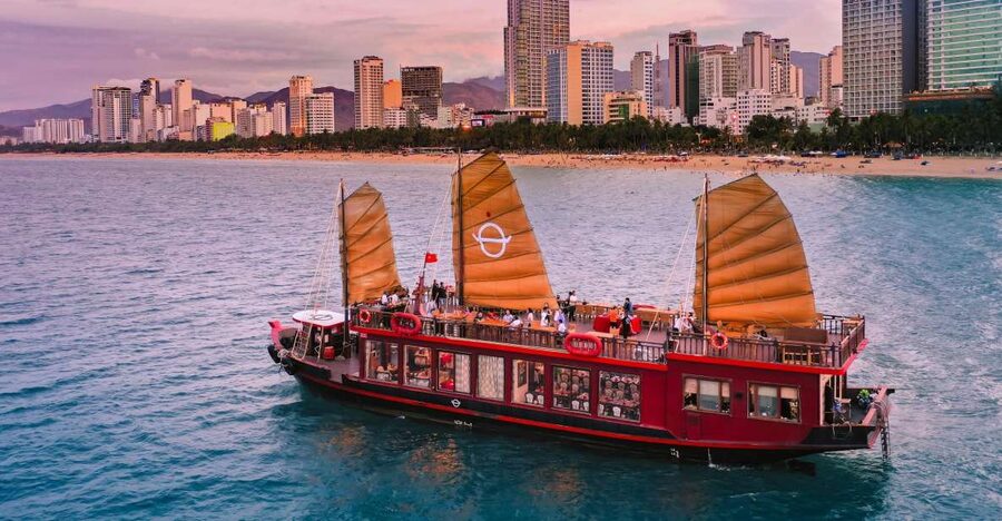 Nha Trang: Romantic Sunset Cocktails and Dinner Cruise - Nha Trang Bay Turns Into the Main Show