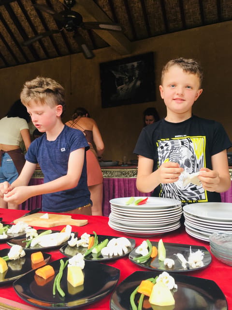 packages cooking class and romantic dinner in a local home - The parts I would value most