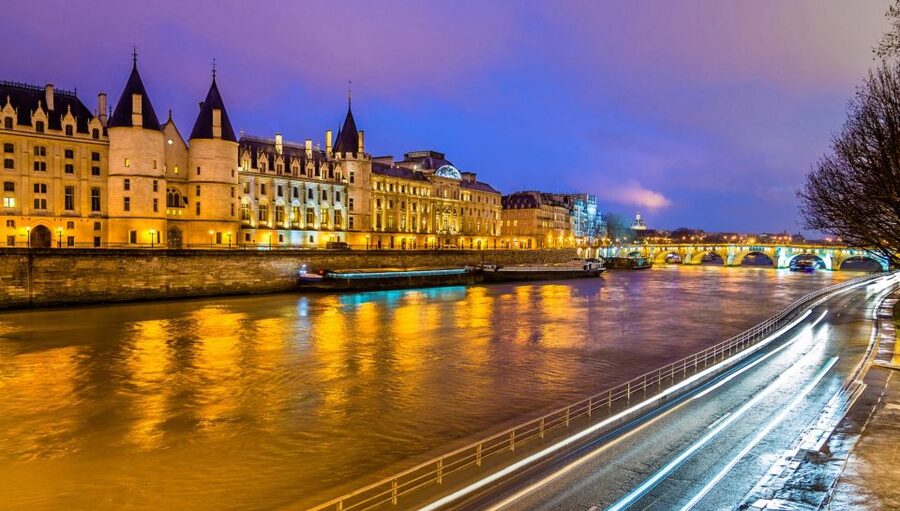 Paris: Bastille Day Dinner Cruise on the Seine River - A look at the three-course dinner