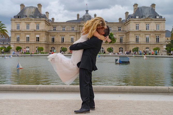 Paris Luxembourg Garden Wedding Vows Renewal Ceremony with Photo Shoot - The Fontaine de Médicis ceremony