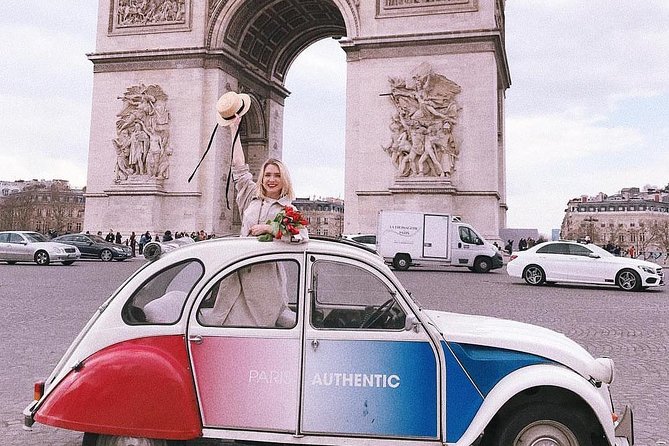 Paris Private Tour: Romantic Tour in a 2CV - Side streets and small squares are the real attraction