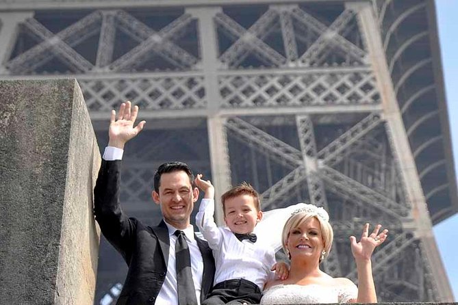 Paris Renew Your Wedding Vows Experience with Professional Photographer - Is $211.72 per person good value?