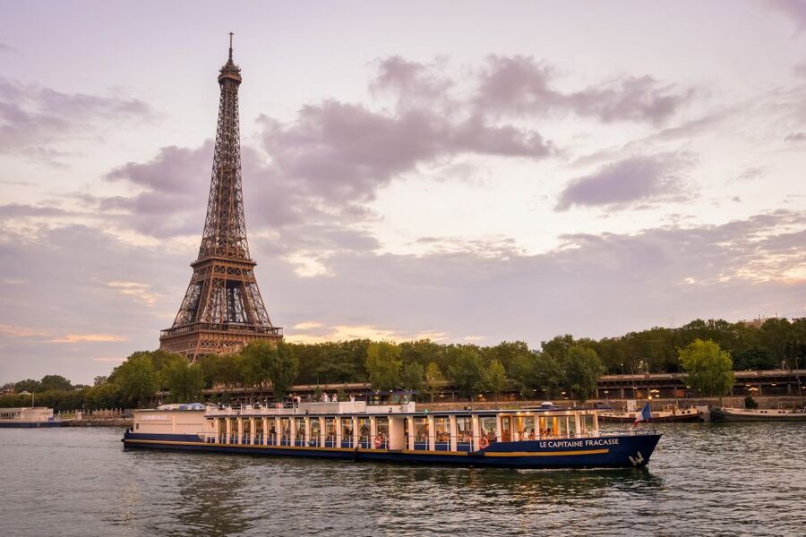 Paris: Romantic Cruise with 3-course Dinner on Seine River - Musée d’Orsay, Pont des Arts, and Notre Dame