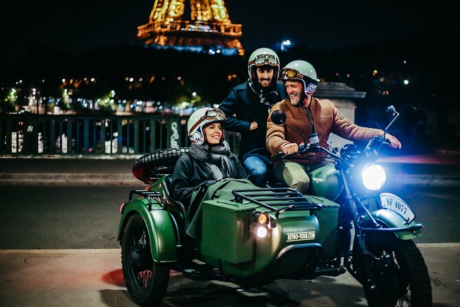 Paris Romantic & Private Tour By Night on a Sidecar Ural - Choosing the seat on a two-person Ural