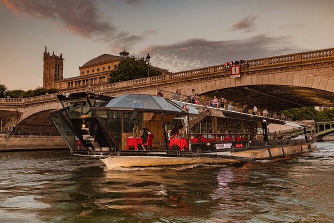 Paris Valentine's Day Dinner Cruise by Bateaux-Mouches - Boarding at Port de la Conférence at 8:30 p.m.