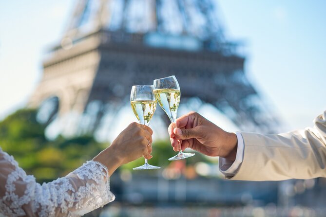Paris Valentine's Day Dinner Cruise by Bateaux-Mouches - Four Courses With a French Accent