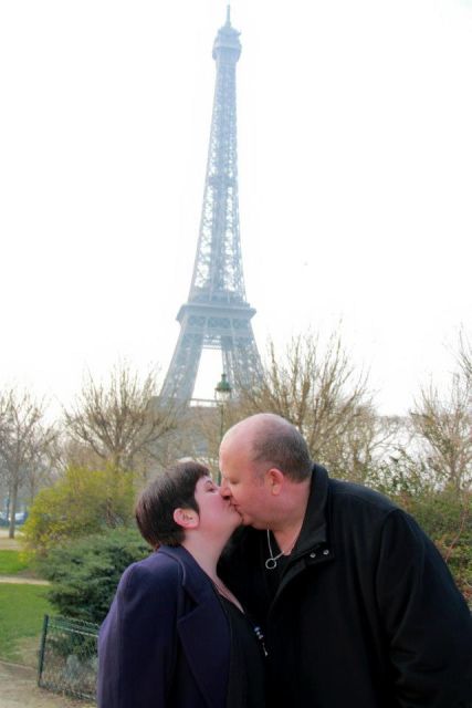 Paris: Wedding Vows Renewal Personal Photo or Video Shoot - A Paris vow renewal with a real sense of occasion