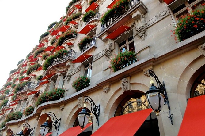 Parisian Love Affair: Elegant Romance Private Tour in Paris - The cafés, restaurants, and shopping scenes