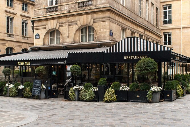 Parisian Love Affair: Elegant Romance Private Tour in Paris - The places that do not fit a three-hour Paris walk
