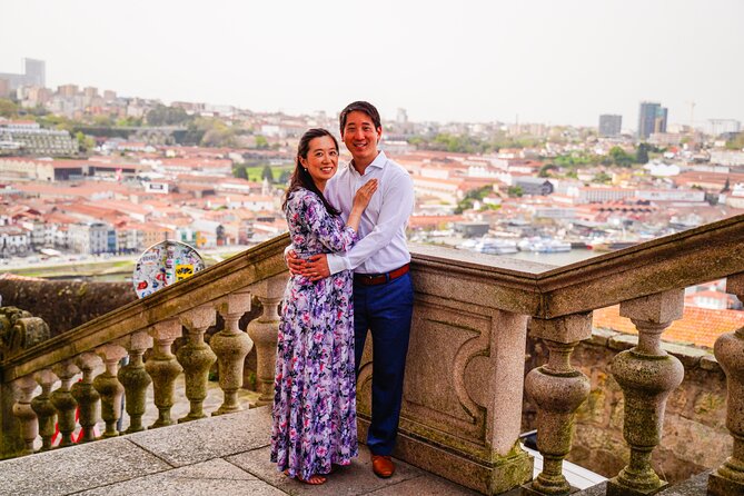 Photoshoot Unforgettable in Porto - Couple or Single - Starting beneath the tiles at São Bento Station