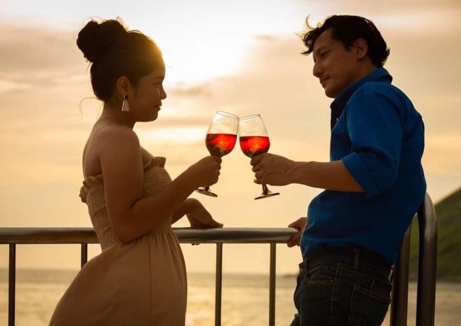 Phuket: Melody Sunset Dinner Cruise - Sunset at Promthep and Krating Capes