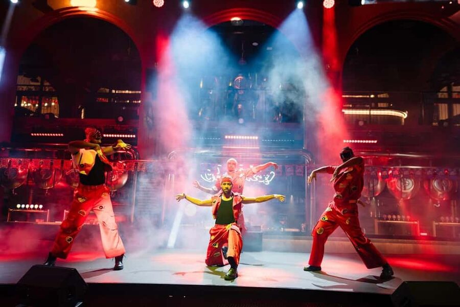 PhuQuoc Romantic Dinner with Symphony & Kiss of the Sea Show - Who should book this evening?