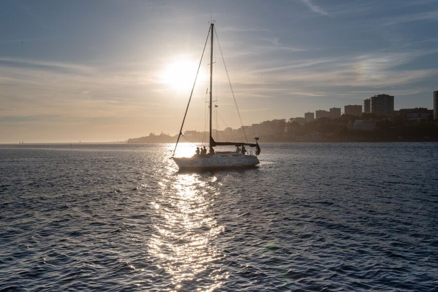 Porto: Romantic Sailboat Cruise - The Palácio de Cristal gardens from the river