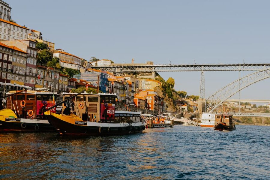 Porto: Romantic Sailboat Cruise - Gaia’s Cais and the Douro’s two-sided view