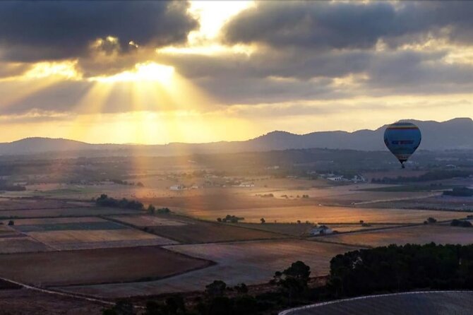 Private Balloon Flight Over Mallorca for Two People - Seeing Mallorca from the basket