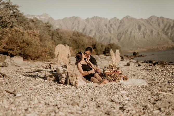 Private Couples Photo Shoot in Queenstown - Three hours to tell your Queenstown story