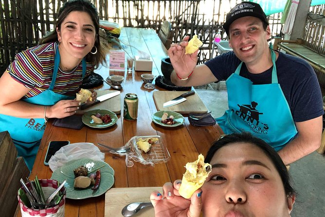 Private Dinner Cooking Class with Benny in Chiang Mai - Cooking in a Chiang Mai home and garden