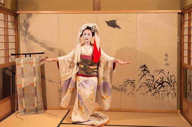 Private Dinner with Maiko and Geiko in Kyoto - Sake, drinking rules, and the real cost