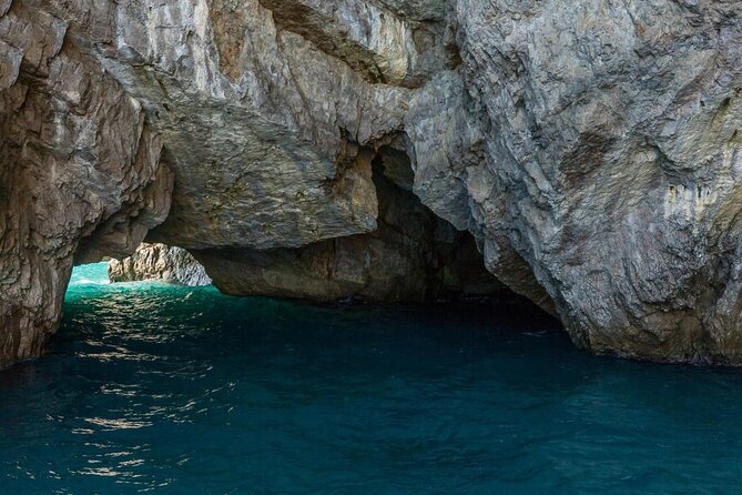 Private Island of Capri Boat Tour for Couples - Key points to know before booking