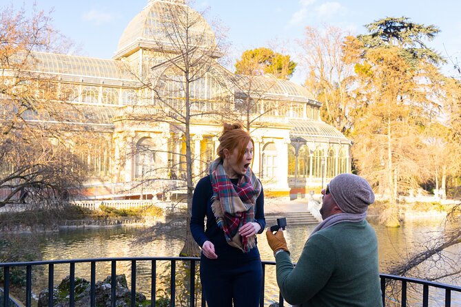 Private Photo Session Tour for Couples in Madrid - Plaza de la Villa and old Madrid details