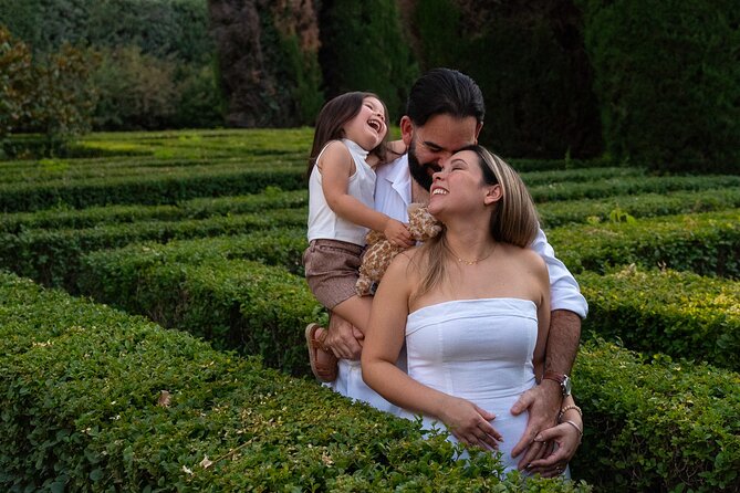 Private Photo Session Tour for Couples in Madrid - Sabatini Gardens: the natural finish