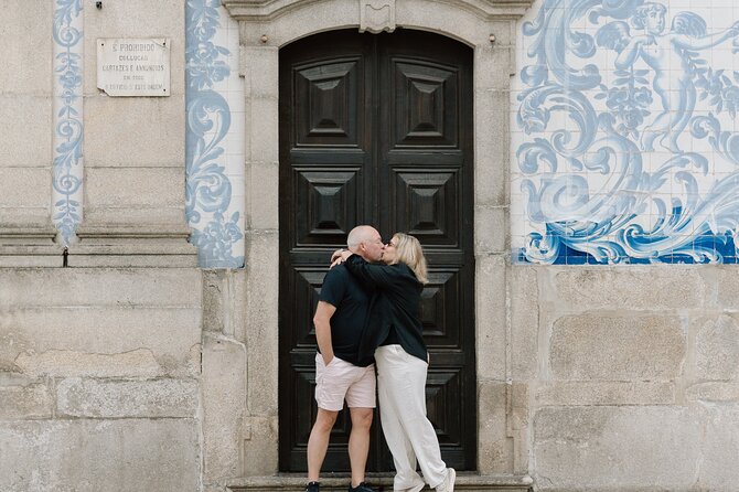 Private Photography Session for Couples in Charming Porto City - A Photo Session That Also Shows You Porto