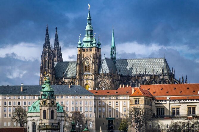Private Prague Photoshoot for Individuals, Couples and Families - Key points to know before booking