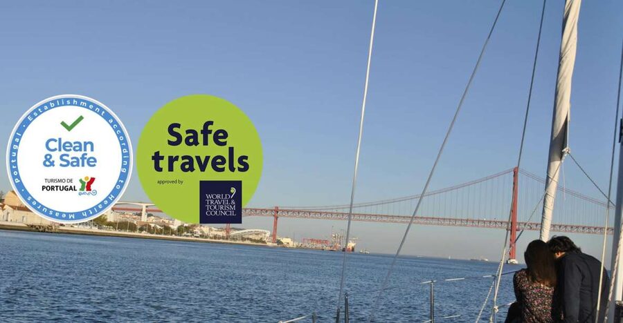 Private Romantic cruise with sparkling wine- 2-Hour- Lisbon - A Proposal Cruise With Helpful Timing