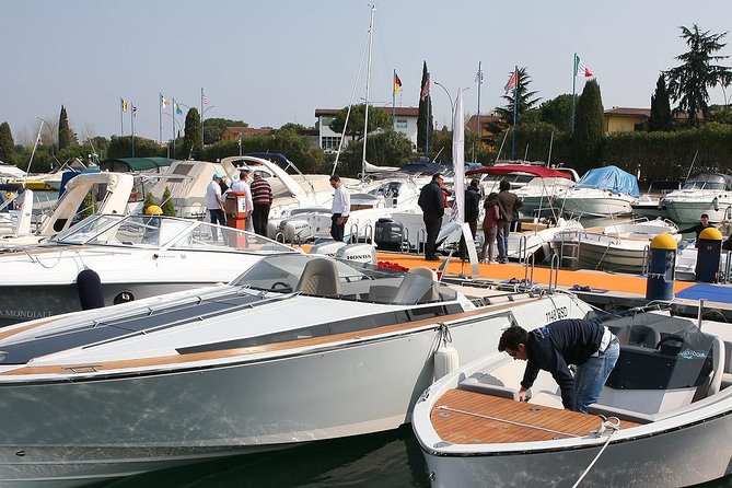 Private Romantic Motorboat Tour From Sirmione - Villa Callas from the water