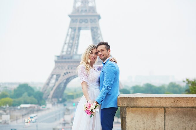 Private Romantic Photoshoot in Paris with Bouquet of Flowers - Is $150.10 a fair price?