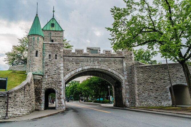 Private Romantic Stroll in Quebec Walking Tour for Couples - Is $444.52 per person a fair price?