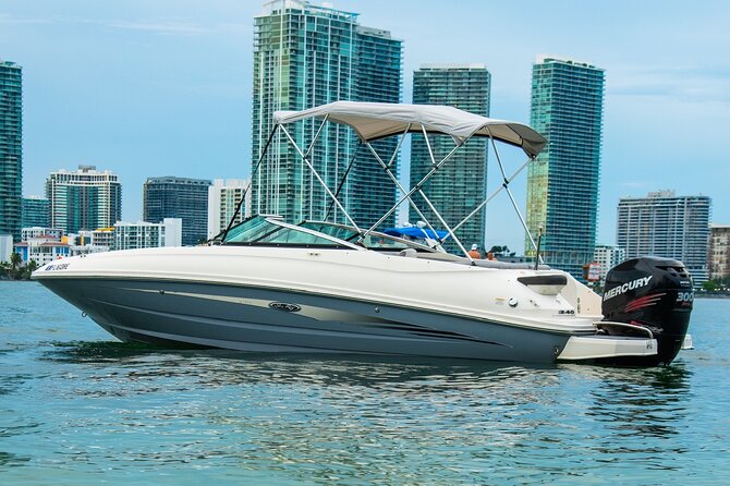Private Romantic Sunset Boat Cruise in Fort Lauderdale! - Las Olas Boulevard and the homes along the canals