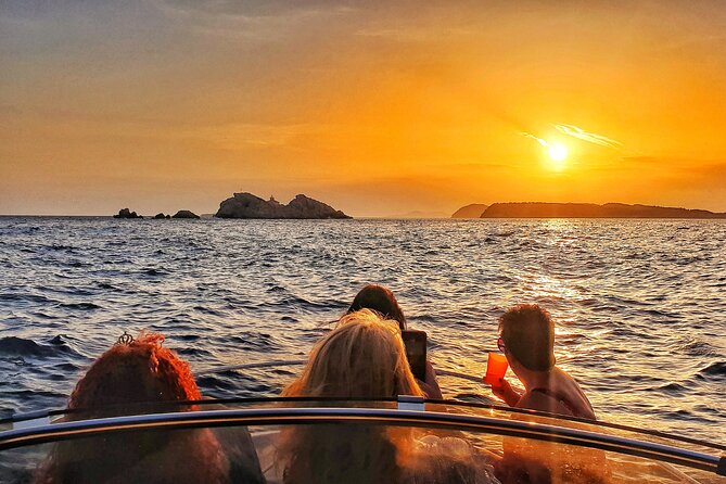 Private romantic Sunset tour - The Dubrovnik Walls from the water