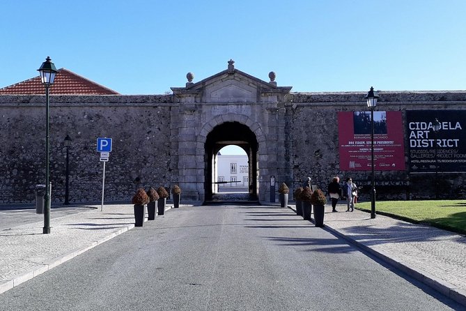 Private tour through the Romantic Sintra & Amazing Cabo da Roca & Cascais - Sintra National Palace and Quinta da Regaleira