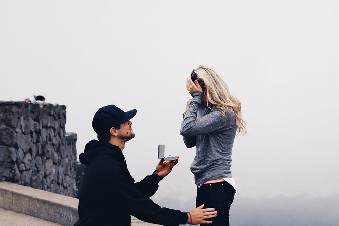 Proposal Photographer in Barcelona - A private proposal with Barcelona as your backdrop