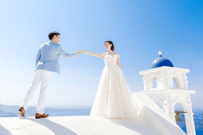 Proposal Photoshoot Santorini - Posing help for couples who feel awkward