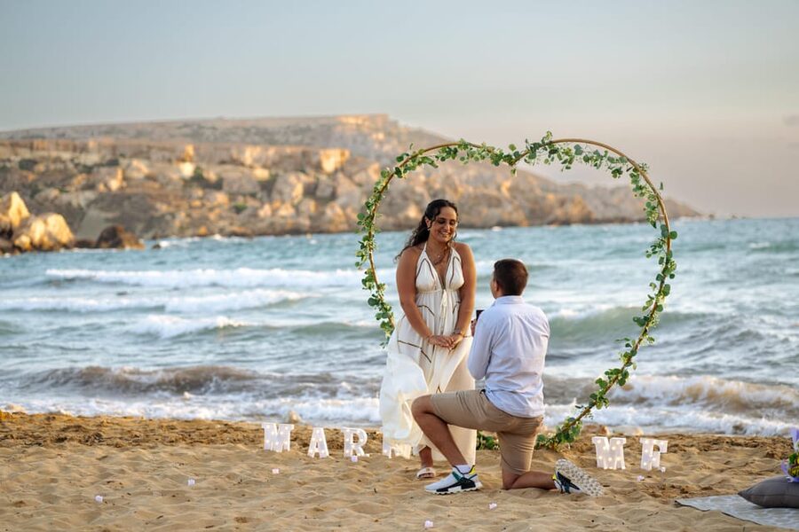 Proposal Photoshoot with Professional Photographer in Malta - Choosing between the beach and sunset picnic setups