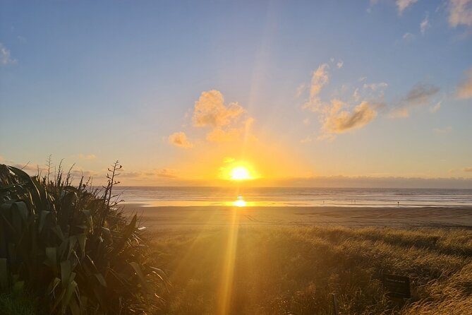 Romantic Auckland Sunset tour with Winery & Thermal pool - Who should book this evening?