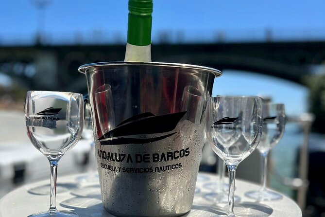 Romantic boat ride 1h (private) - Real Maestranza and Seville’s bullfighting tradition
