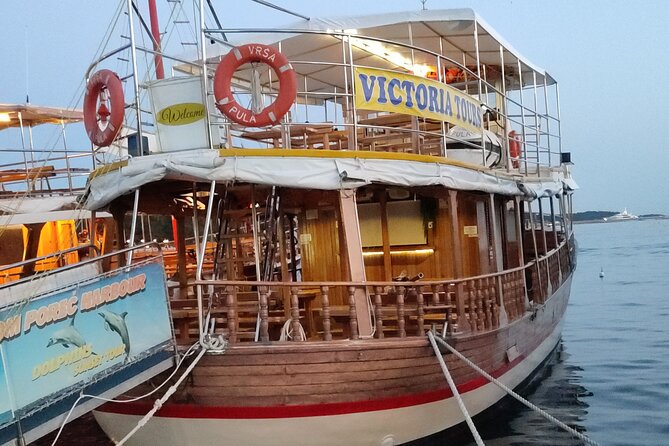 Romantic Boat Trip with Dolphin Watching - Drinks on board, and what to bring