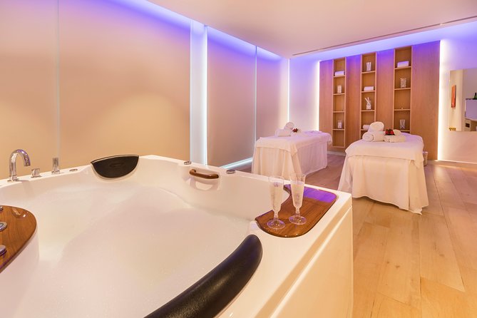 Romantic couple massage + SPA entry and private jacuzzi with cava - What Happens at Mallorca Wellness Spa Gran Playa de Palma