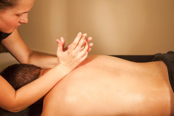 Romantic couple massage + SPA entry and private jacuzzi with cava - The Private Jacuzzi and Cava Finale