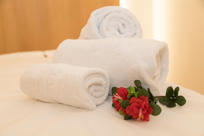 Romantic couple massage + SPA entry and private jacuzzi with cava - Who Will Enjoy This Experience Most?