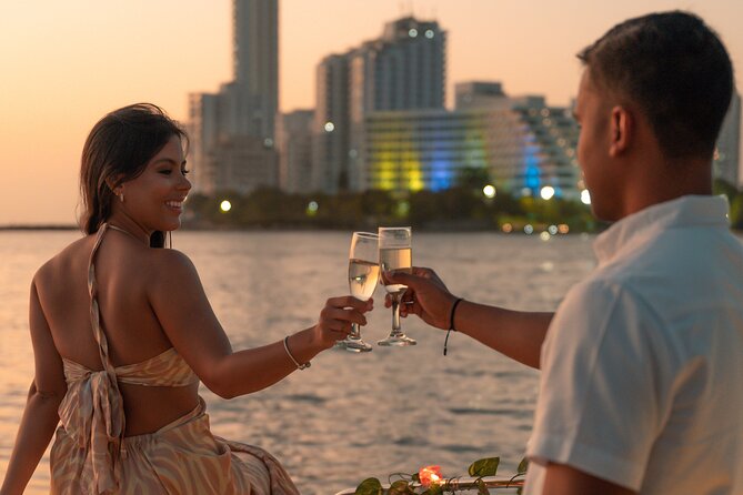 Romantic Date Night in the Bay of Cartagena - The First Hour: Sunset, Harbor Views, and Quiet Time