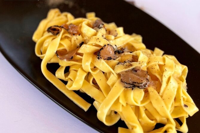 Romantic Dinner and Wine Tasting in San Gimignano Winery - Cantuccini and dessert wine to finish