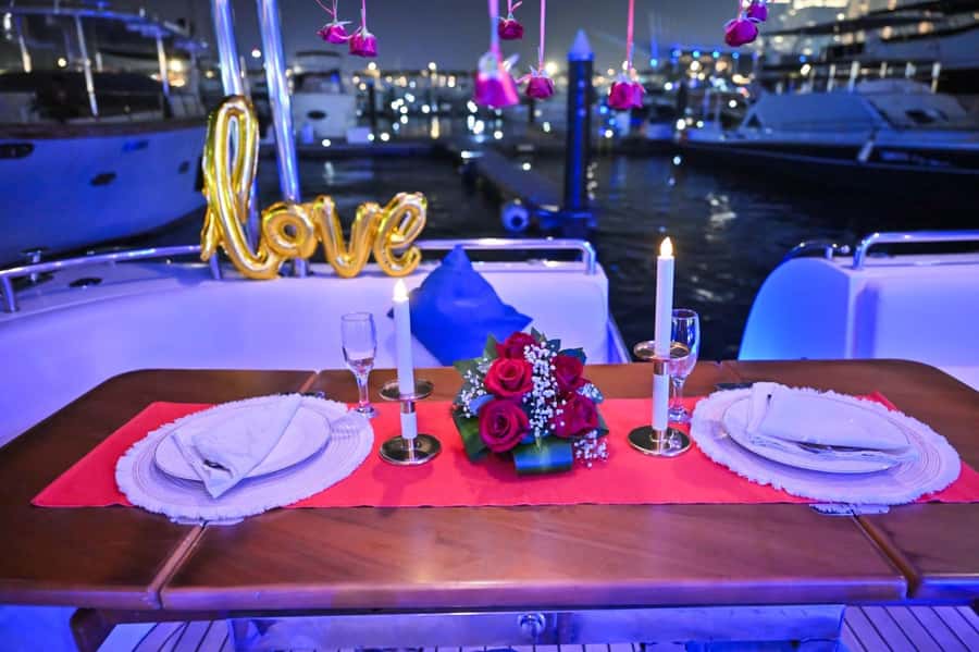 Romantic Dinner on Private Yacht - What Dinner Includes