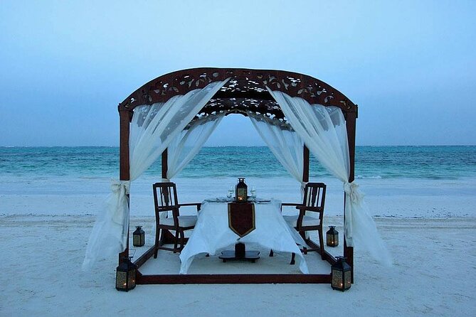 Romantic dinner with Candle at the Nungwi or Kendwa beach - Arriving for the sunset