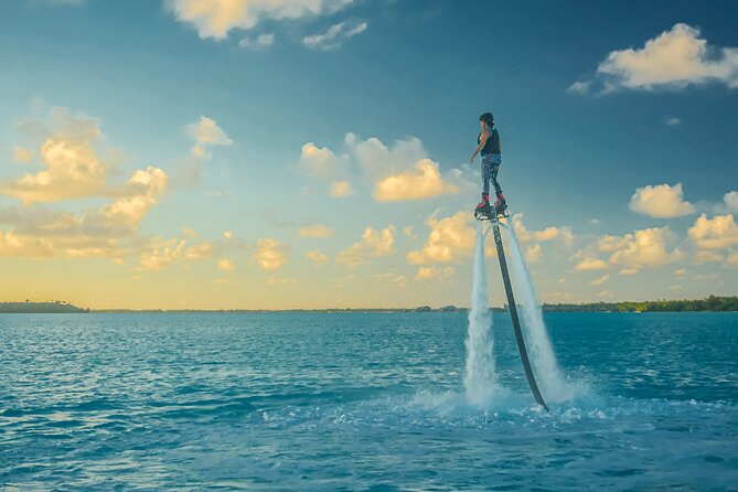 Romantic dive in the lagoon of Bora Bora. Private instructor on a shared boat - The filmed memory you take home