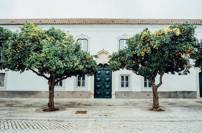 Romantic Faro: Whisper of Love Exploration Game and Tour - Santa Maria and the Orange Trees
