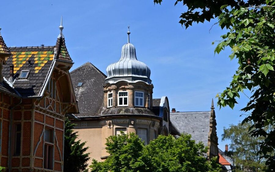 Romantic Heidelberg: Private Tour With Professional Guide - Looking up to Heidelberg Castle